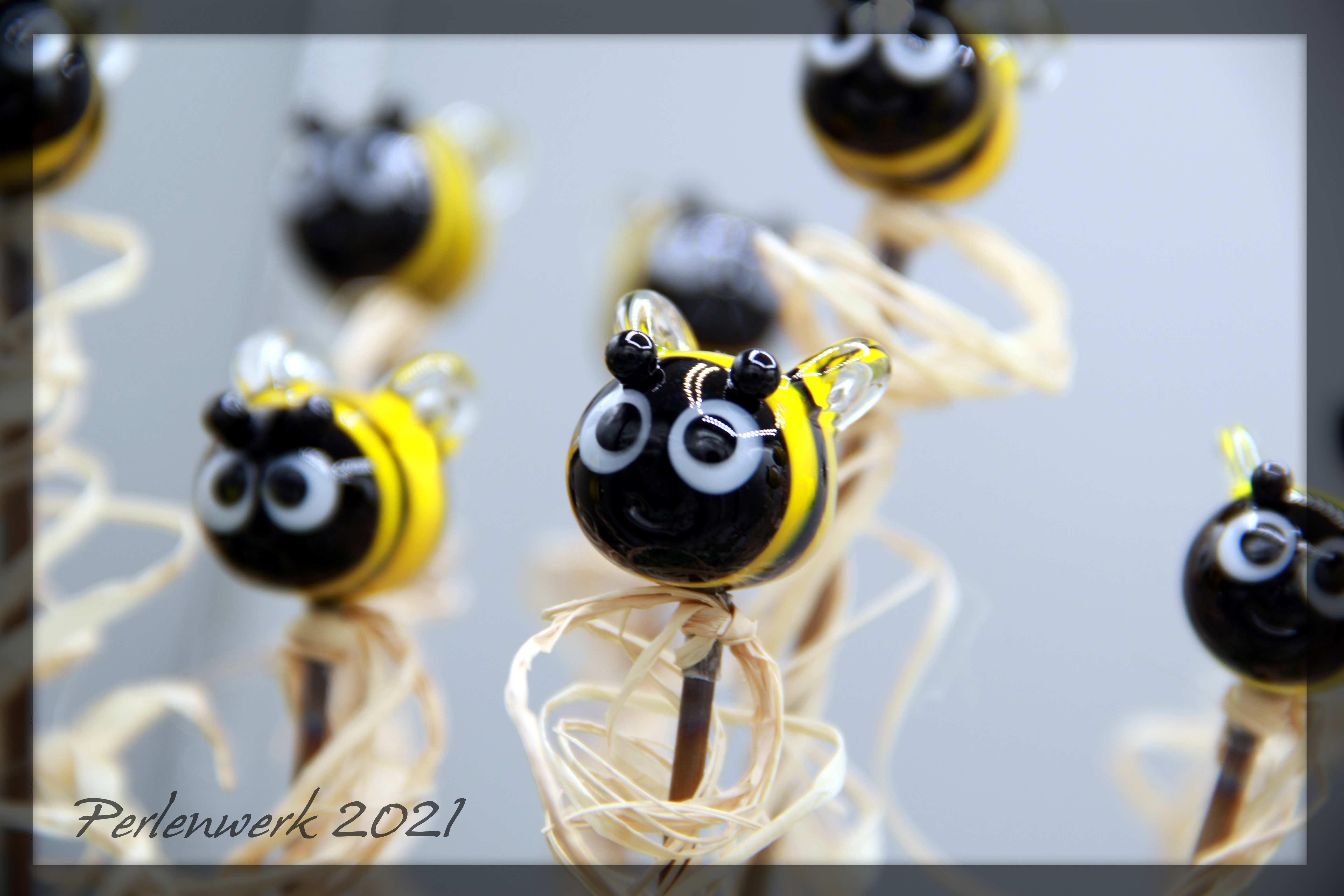 Blumenstecker Biene